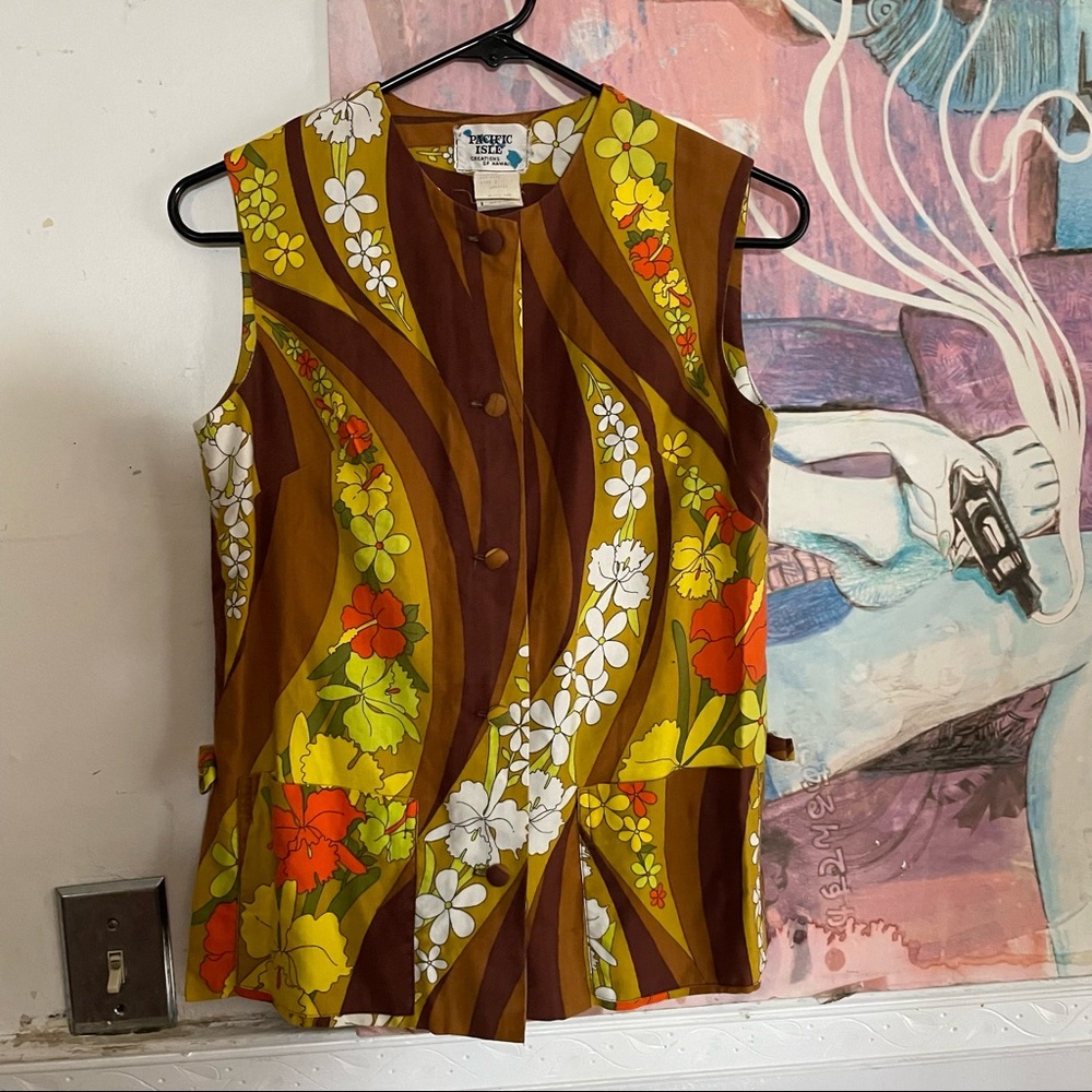 Pacific Isle brand Hawaiian cotton button up vest